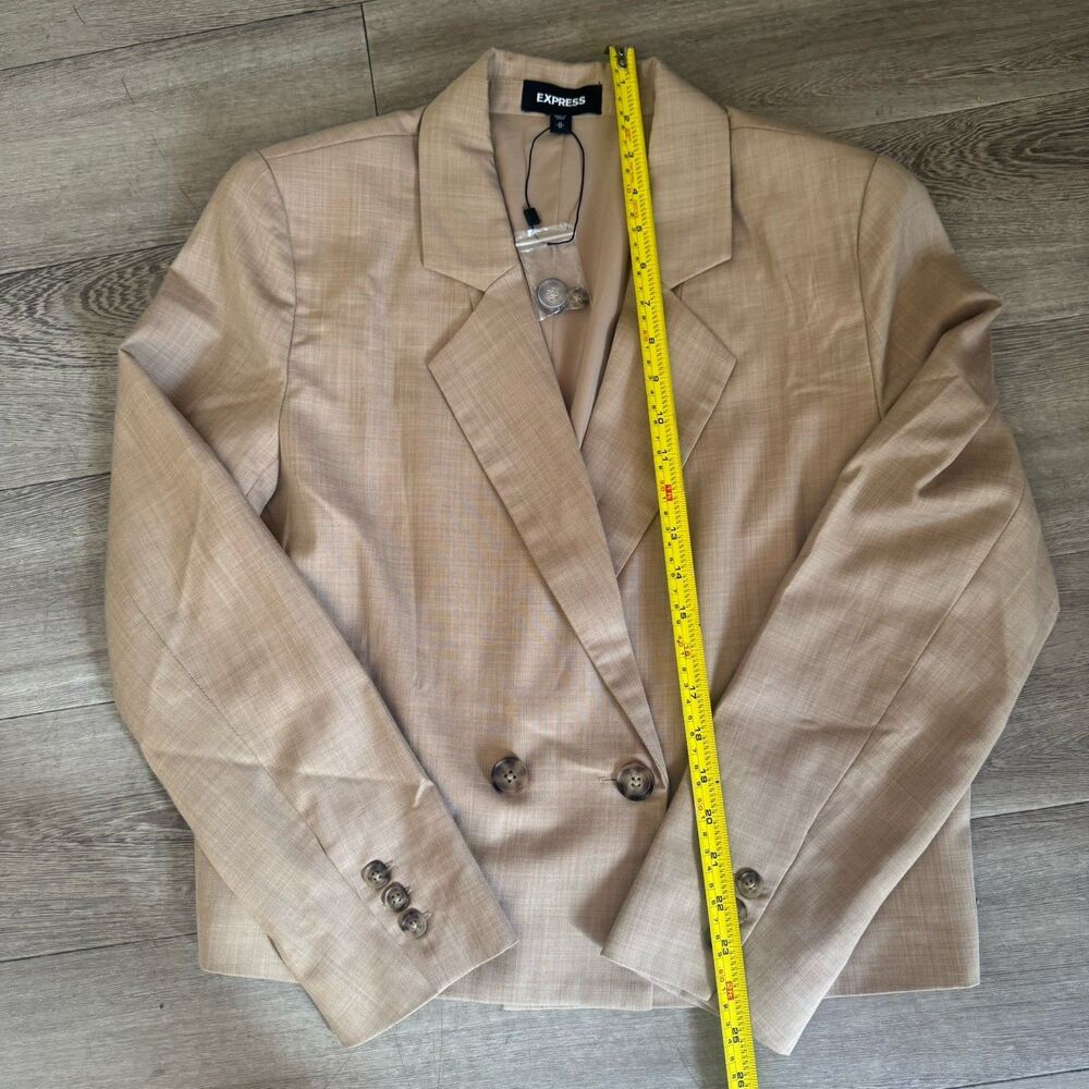NEW Express Blazer Women's Tan Beige Sz M Cropped Double Breasted Shoulder Pads - Picture 8 of 16
